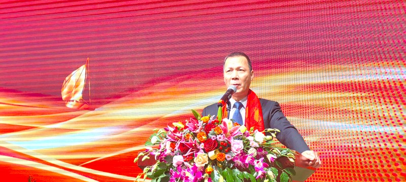 趙曉斌主持會議（修）網.jpg